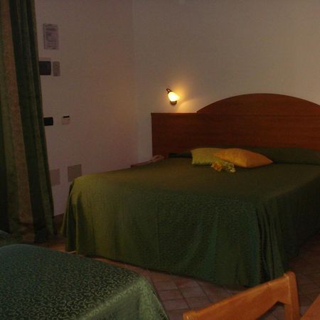 Carlo'S Hotel Castagneto Carducci Eksteriør billede