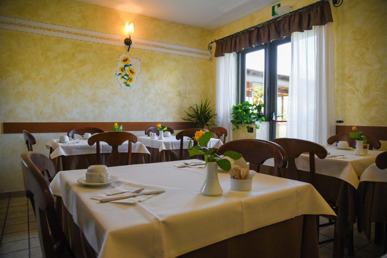 Carlo'S Hotel Castagneto Carducci Eksteriør billede